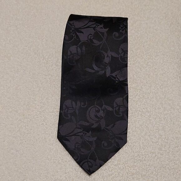 Perry Ellis portfolio all silk black tie - Picture 1 of 5